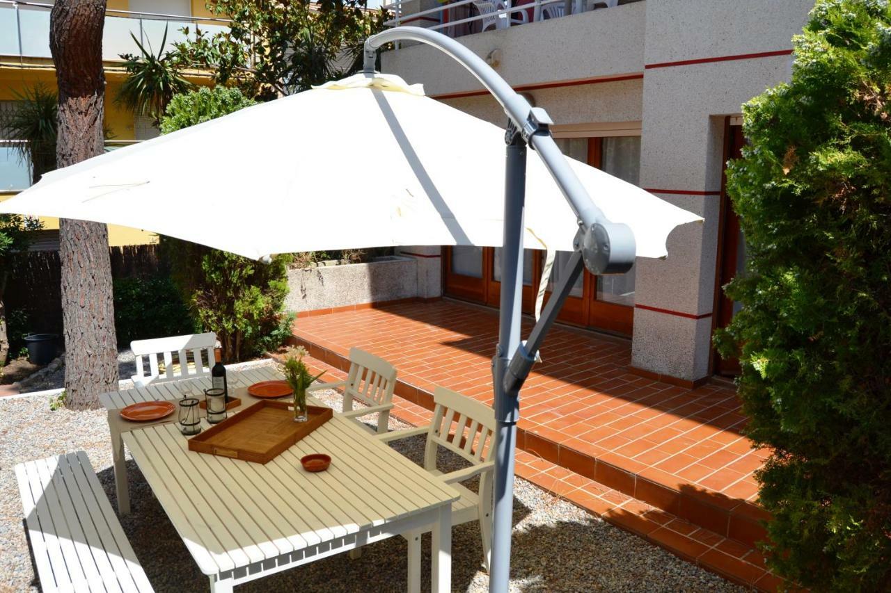 Apartamento Con Jardin Platja D'Aro Lägenhet Exteriör bild